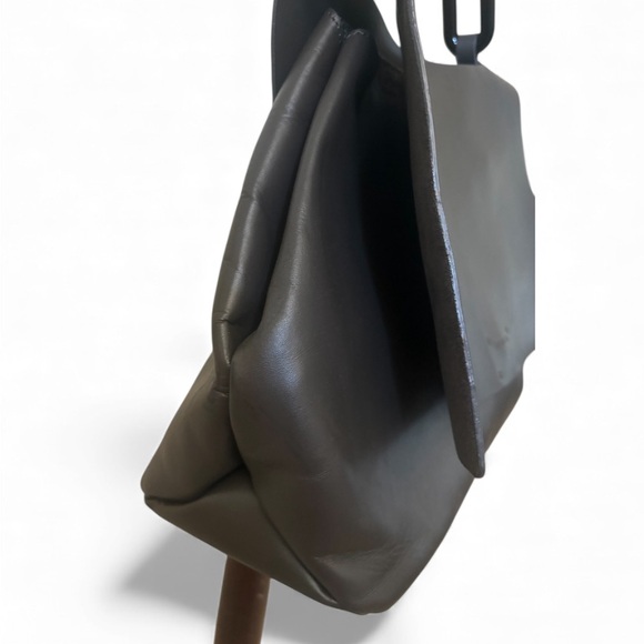 Lia Numa Dark Gray Leather Shoulder Bag - Picture 10 of 13
